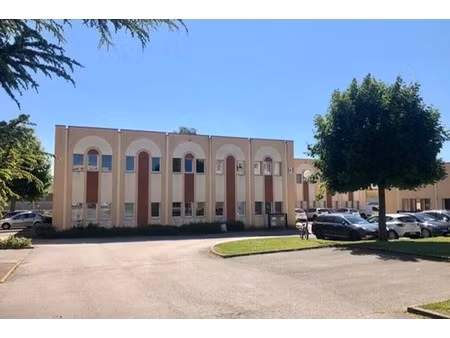 location bureaux 250 m²
