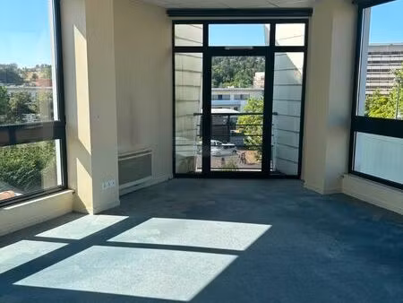 location bureaux 210 m²