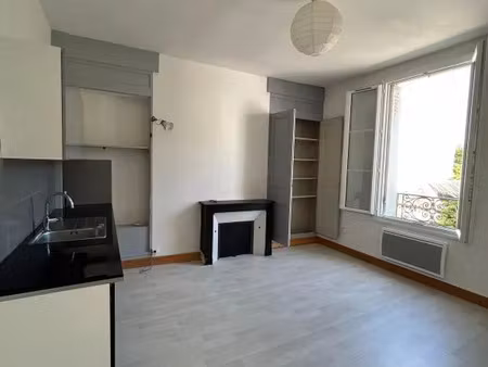 location appartement 2 pièces 56 m² à tours (37000)