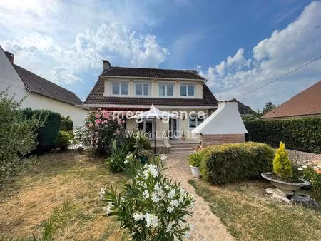 maison de 5 pieces dont 4 chambres  plus dependance