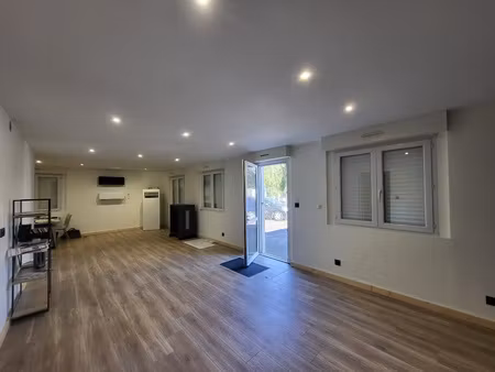 local commercial - 320 m²
