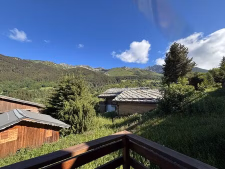 appartement 83 m2  3 chambres  excellent etat  skis aux pieds