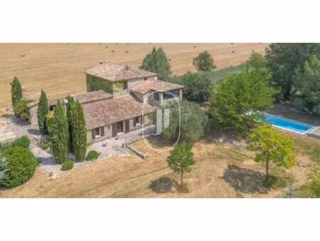 maison avec piscine et terrasse montbrun-les-bains (26)