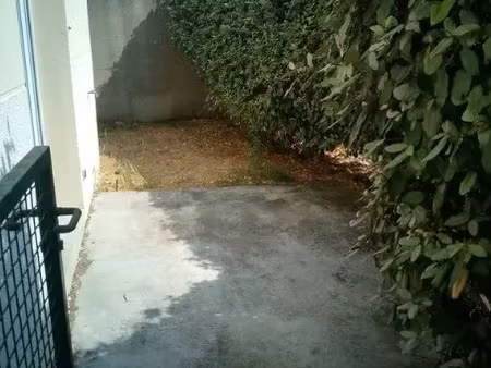 location appartement 3 pièces 70 m² à blaye (33390)