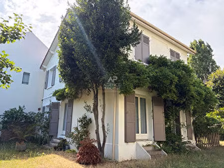 maison maisons laffitte