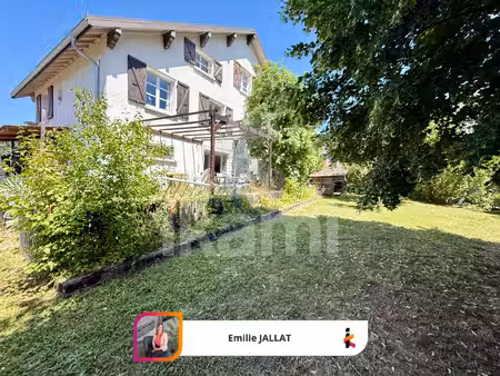 froges maison individuelle de 166 m2 sur terrain clos et arboré de 633 m2