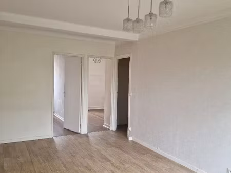 location appartement 4 pièces 65.3 m² à bobigny (93000)  1 151 €