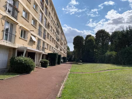 location meublée appartement 3 pièces 63.77 m² à chatou (78400)  1 560 €
