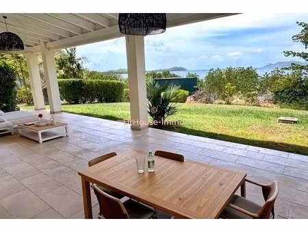 t3 avec vue mer  jardin de 154 m² et accès à la mer - le robert pointe lynch