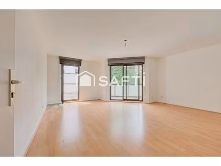 3 pièces centre-ville avec terrasse 30 m² et balcon