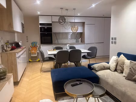 location appartement 4 pièces 75 m² à puteaux (92800)  2 150 €