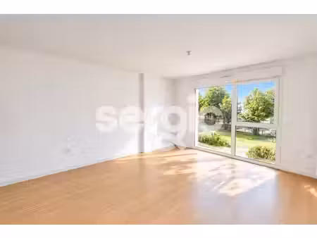 rivery - t2 récent de 43m² avec parking en sous-sol