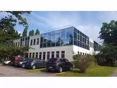 location bureaux eragny 95610 207m²