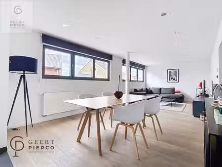 prachtig appartement met 2 garages