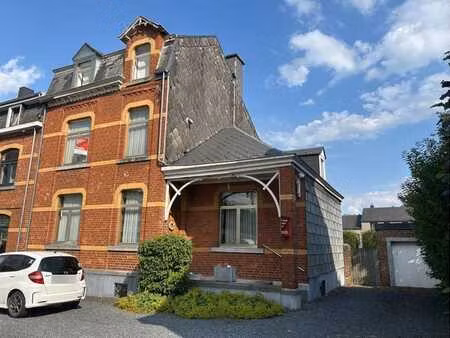 charmante maison 3 façades à vendre à bastogne