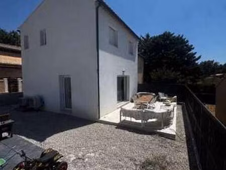 vente maison à rocbaron (83136) : à vendre / 72m² rocbaron