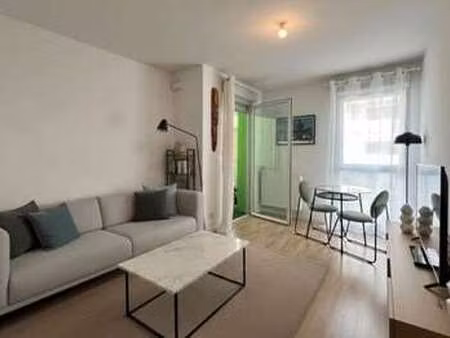 location appartement 2 pièces meublé à cenon (33150) : à louer 2 pièces meublé / 40m² ceno