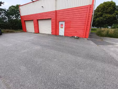 location local commercial