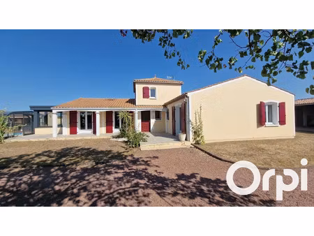 vente maison 4 pièces 180 m² à le gua (17600)  498 000 €