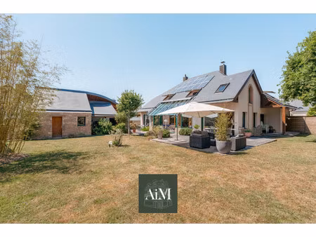 maison de luxe à vendre dans le quartier bernus-kergypt-keruzen-campen