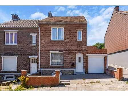 maison 3 façades avec garage et jardin à marchienne docherie