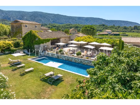 maison de luxe à vendre à oppède