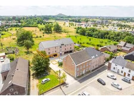 magnifique appartement (2023) avec jardin  terrasse et 2 par