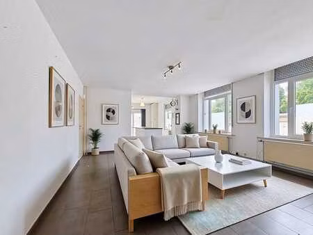 appartement 2 ch avec terrasse et parking !
