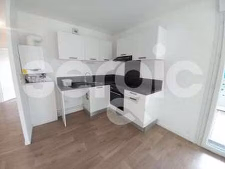 location appartement 2 pièces à rezé (44400) : à louer 2 pièces / 42m² rezé