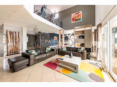 maison de luxe à vendre dans le quartier centre ville