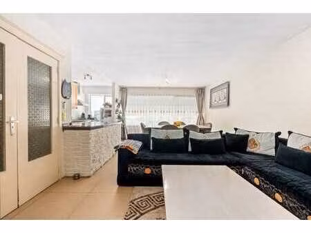appartement avec parking et cave à evere