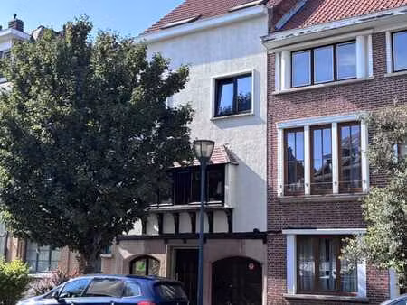 maison 4ch + 2 sdb/sdd + 2 bur + jardin