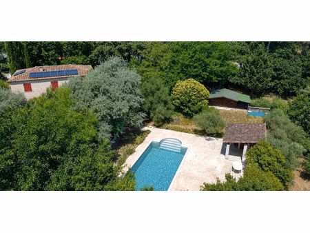 vente villa 6 pièces 142 m² à l'isle-sur-la-sorgue (84800)  730 000 €