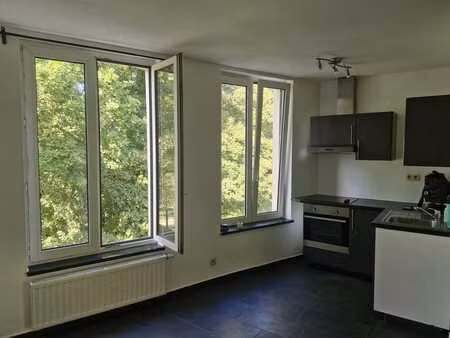 bel appartement à laeken à proximité de la place bockstael