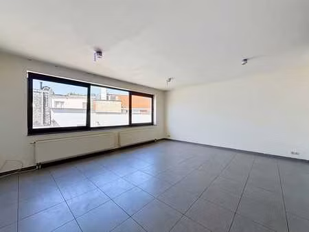doyenné / parvis saint pierre : bel appartement moderne