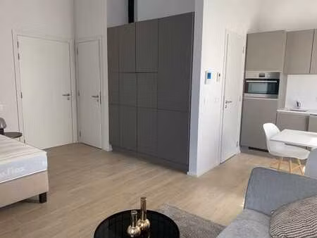flat/studio