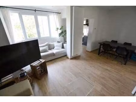 delta / hankar : grand duplex  colocation acceptée *