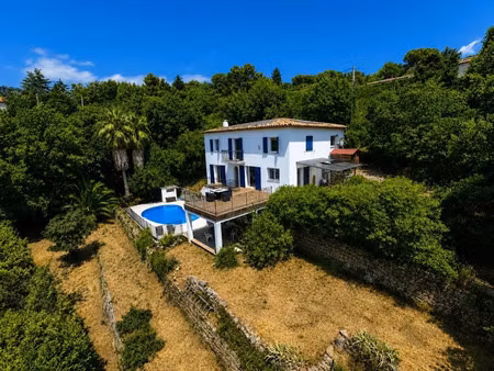 vente villa 4 pièces 135 m² à châteauneuf-grasse (06740)  749 000 €