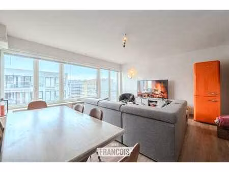 spacieux appartement avec 2 chambres et vue latérale sur la…