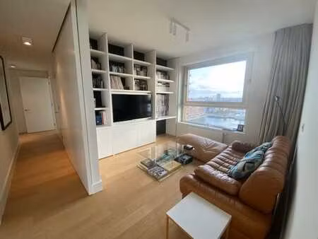 ruime en gemeubelde penthouse op het trendy eilandje.