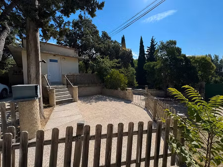 vente appartement 2 pièces 27 m² à villeneuve-les-avignon (30400)  115 000 €