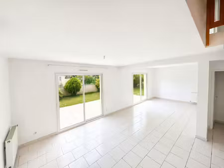 location maison 6 pièces 120 m² à lescar (64230)