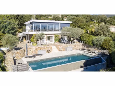 villa de luxe à vendre à cavalaire-sur-mer