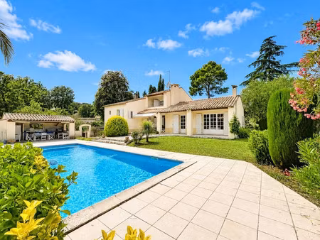 villa de luxe à vendre dans le quartier nord