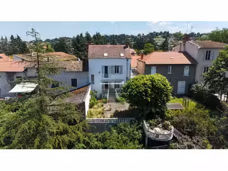 maison de charme 1880 avec accès privatif à la loire à commelle-vernay