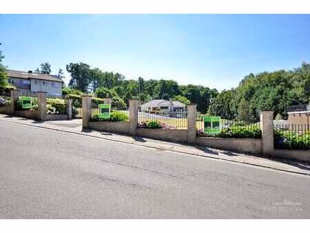 villa met potentieel gelegen op de flank van de kluisberg!