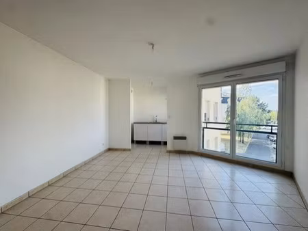 vente appartement 3 pièces 53.27 m² à creil (60100)  128 000 €