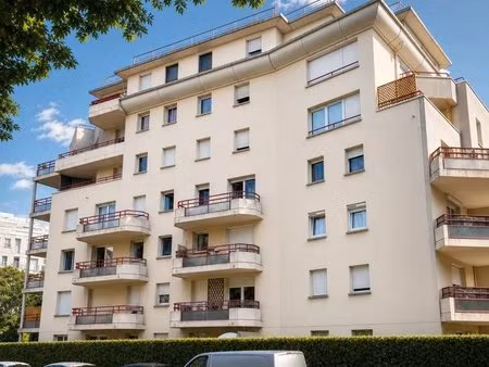 appartement 2 pièces d'environ 40 m² à rosny-sous-bois