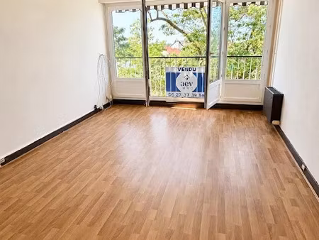 vente appartement 2 pièces 43 m² à chennevieres-sur-marne (94430)  153 000 €