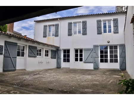 maison de village à vendre à sainte-marie-de-ré